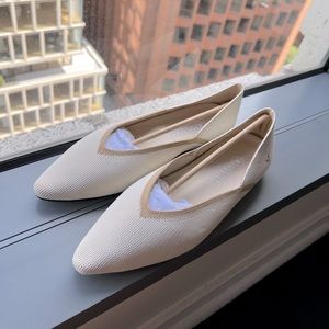 Brand New Vivaia Vienna flat pointed toe size 38/7.5